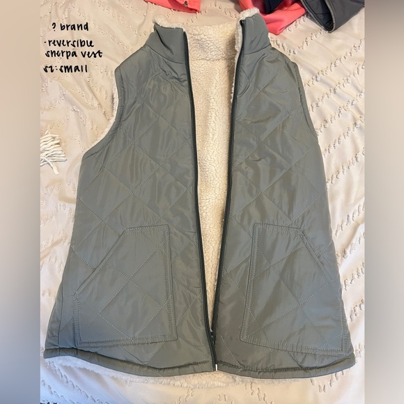 Reversible Sherpa Vest - Picture 1 of 3